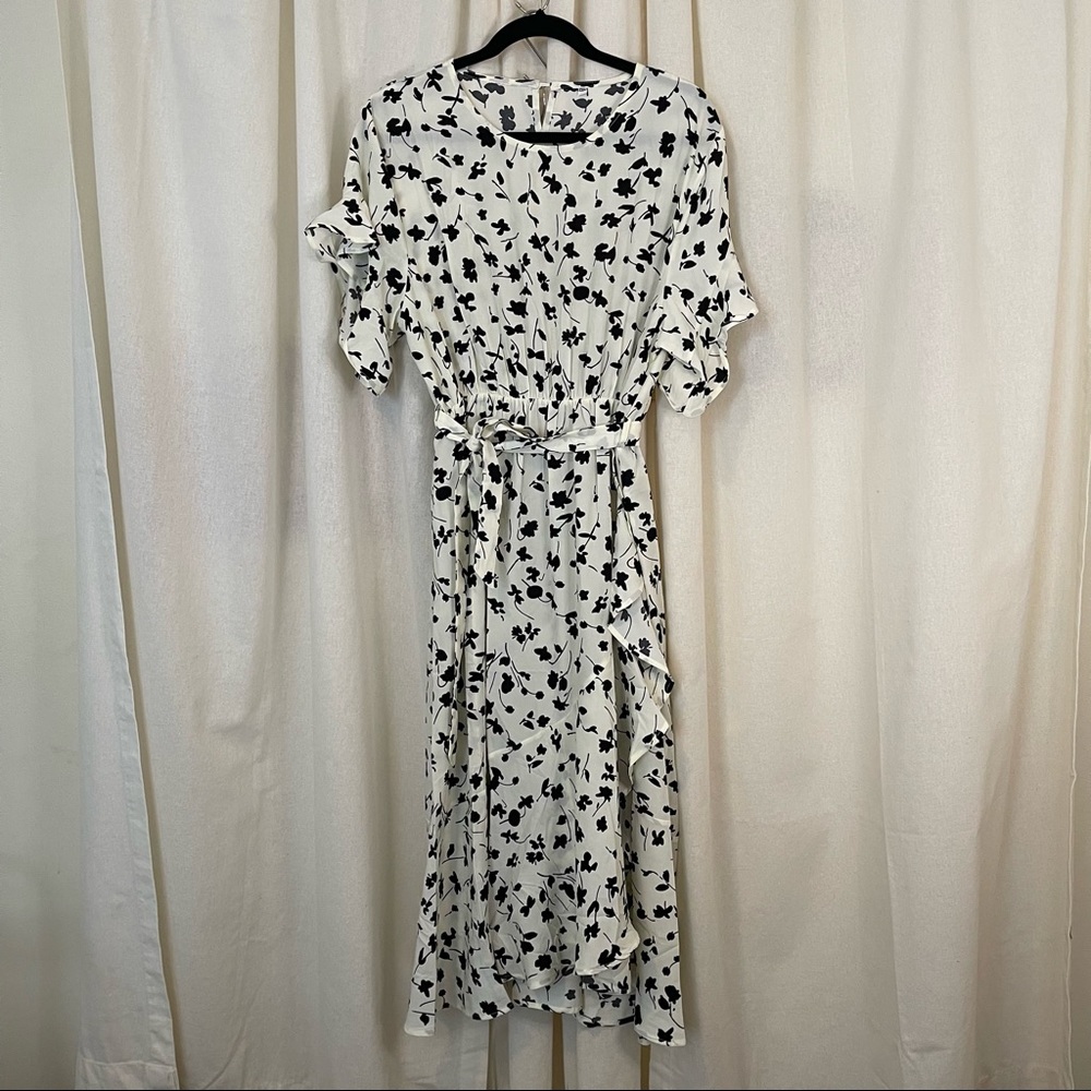 White Maxi Dress w/Flower Pattern